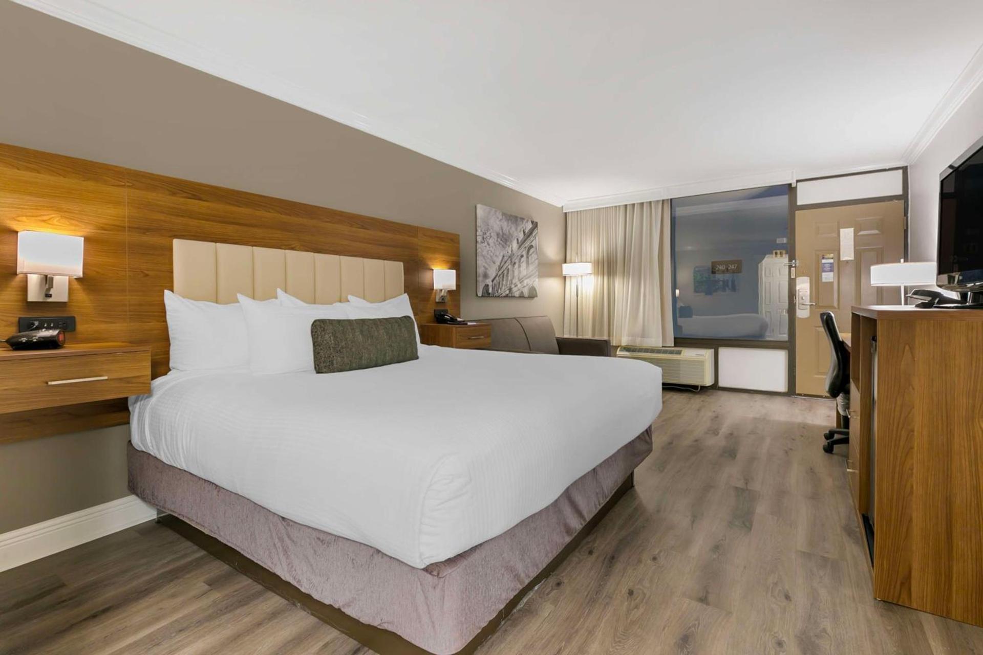 Best Western Plus Westbank photo 23
