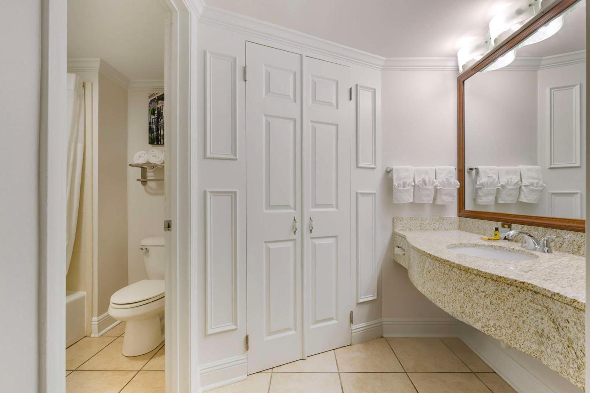 Best Western Plus Westbank photo 39