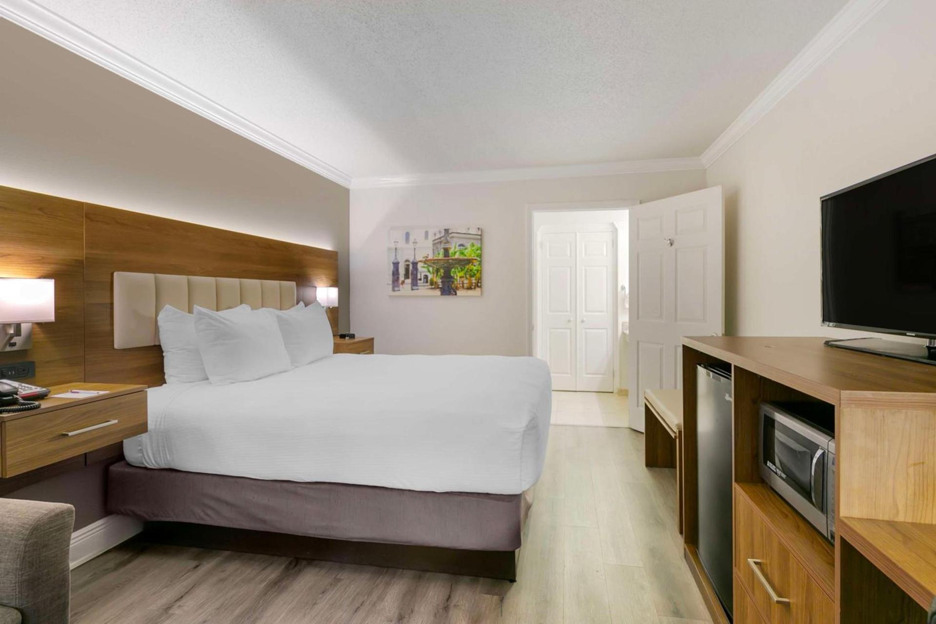 Best Western Plus Westbank photo 34