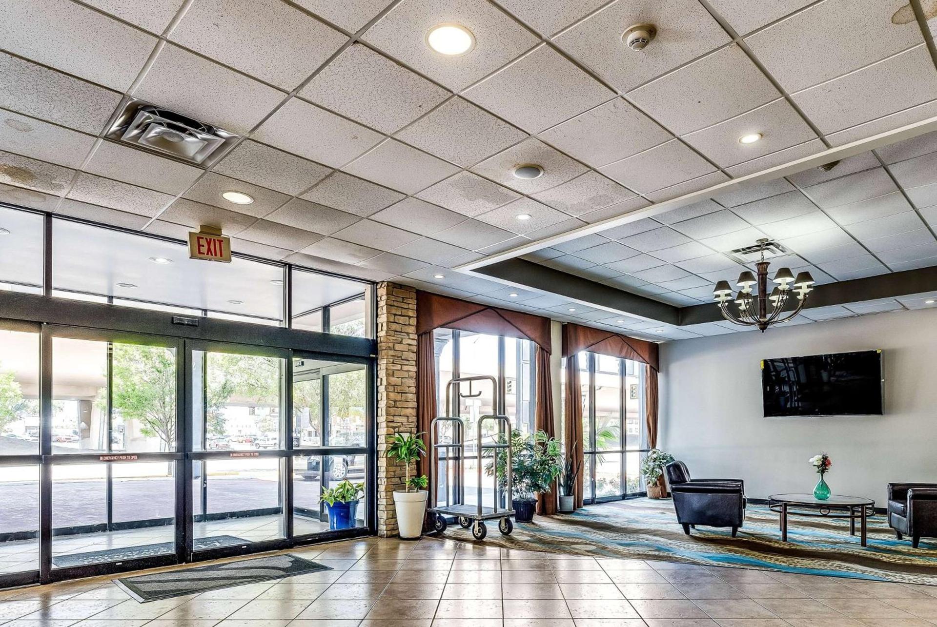 Wyndham Garden Wichita Downtown photo 6