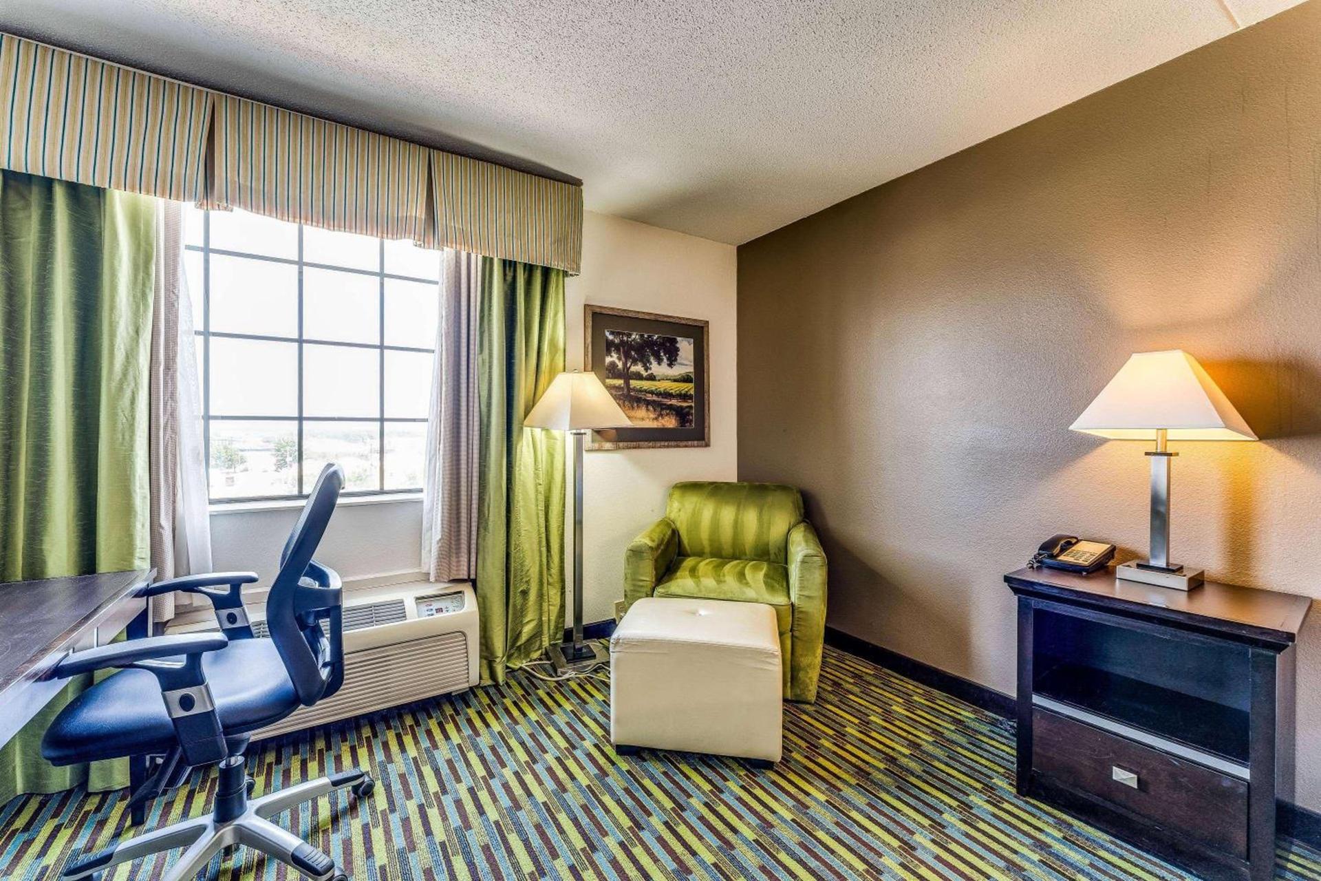 Wyndham Garden Wichita Downtown photo 14