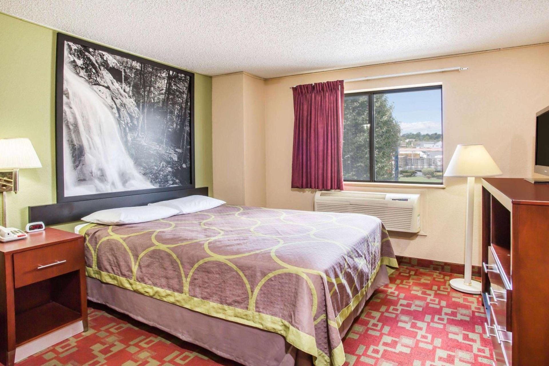 Super 8 by Wyndham Harrisonburg photo 8