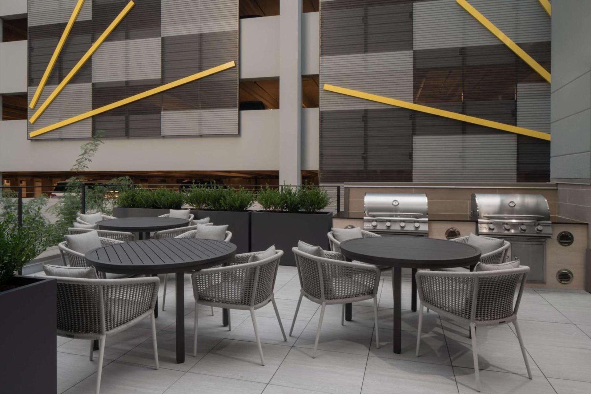 Homewood Suites By Hilton Charlotte Uptown First Ward photo 3