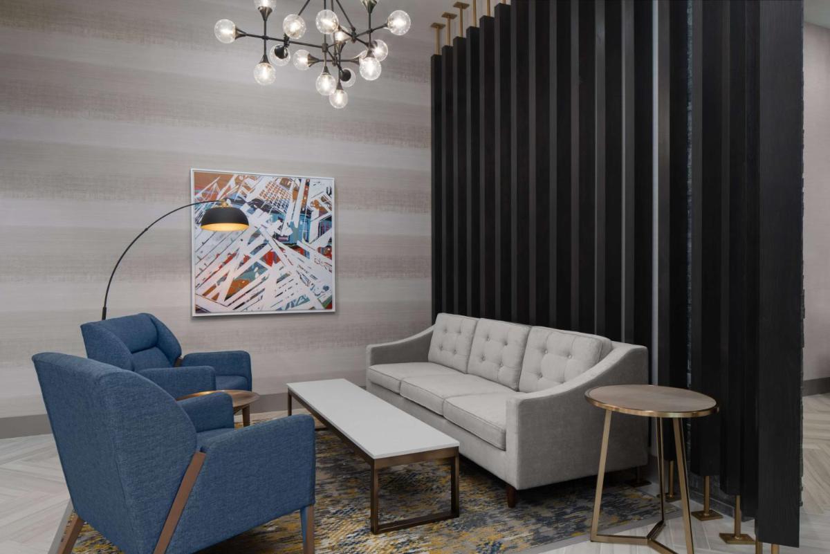Homewood Suites By Hilton Charlotte Uptown First Ward photo 5