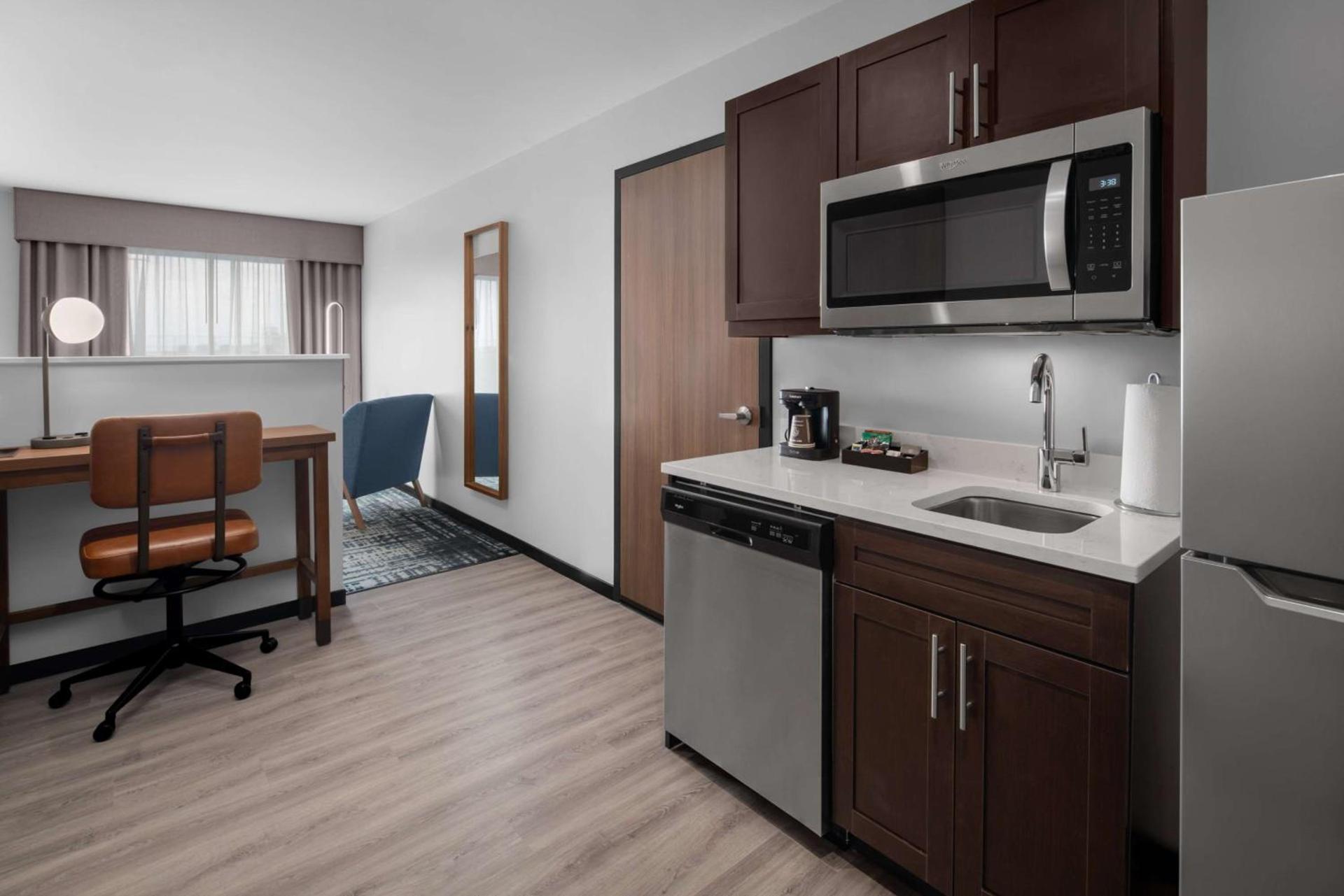 Homewood Suites By Hilton Charlotte Uptown First Ward photo 18
