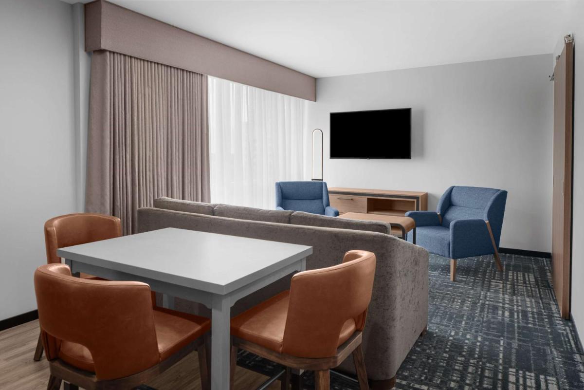 Homewood Suites By Hilton Charlotte Uptown First Ward photo 25