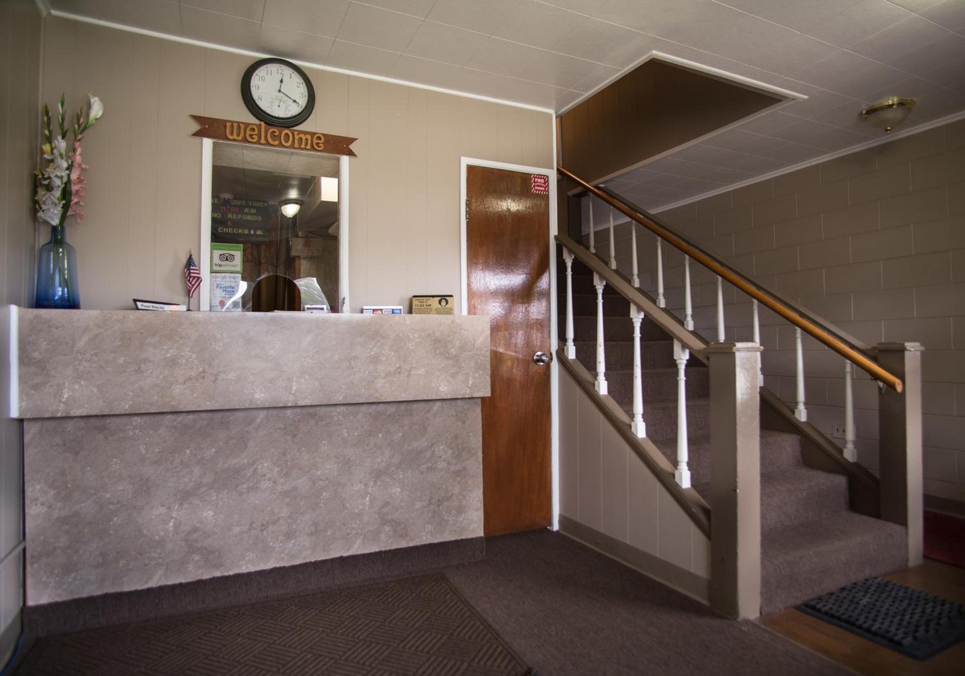 Rosemount Motel photo 3