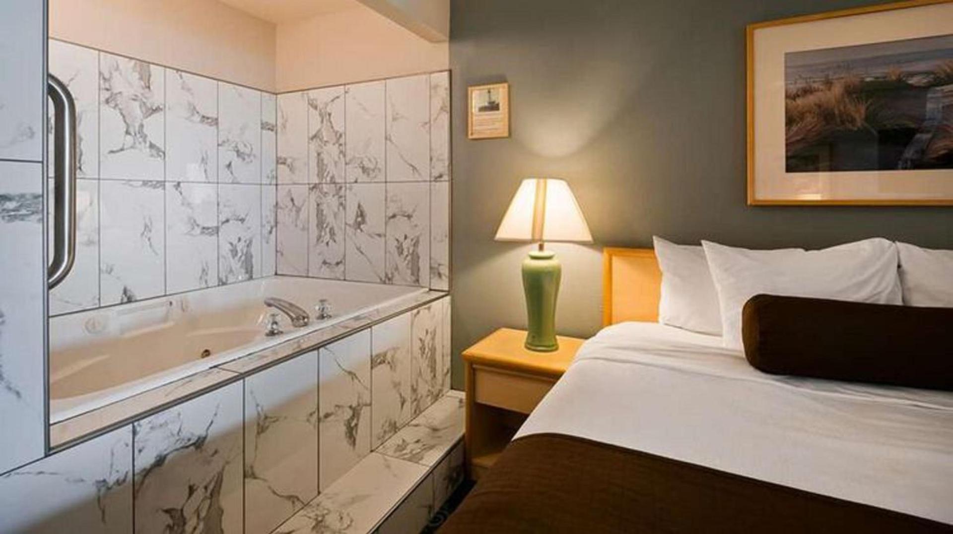Lighthouse Suites Inn photo 17