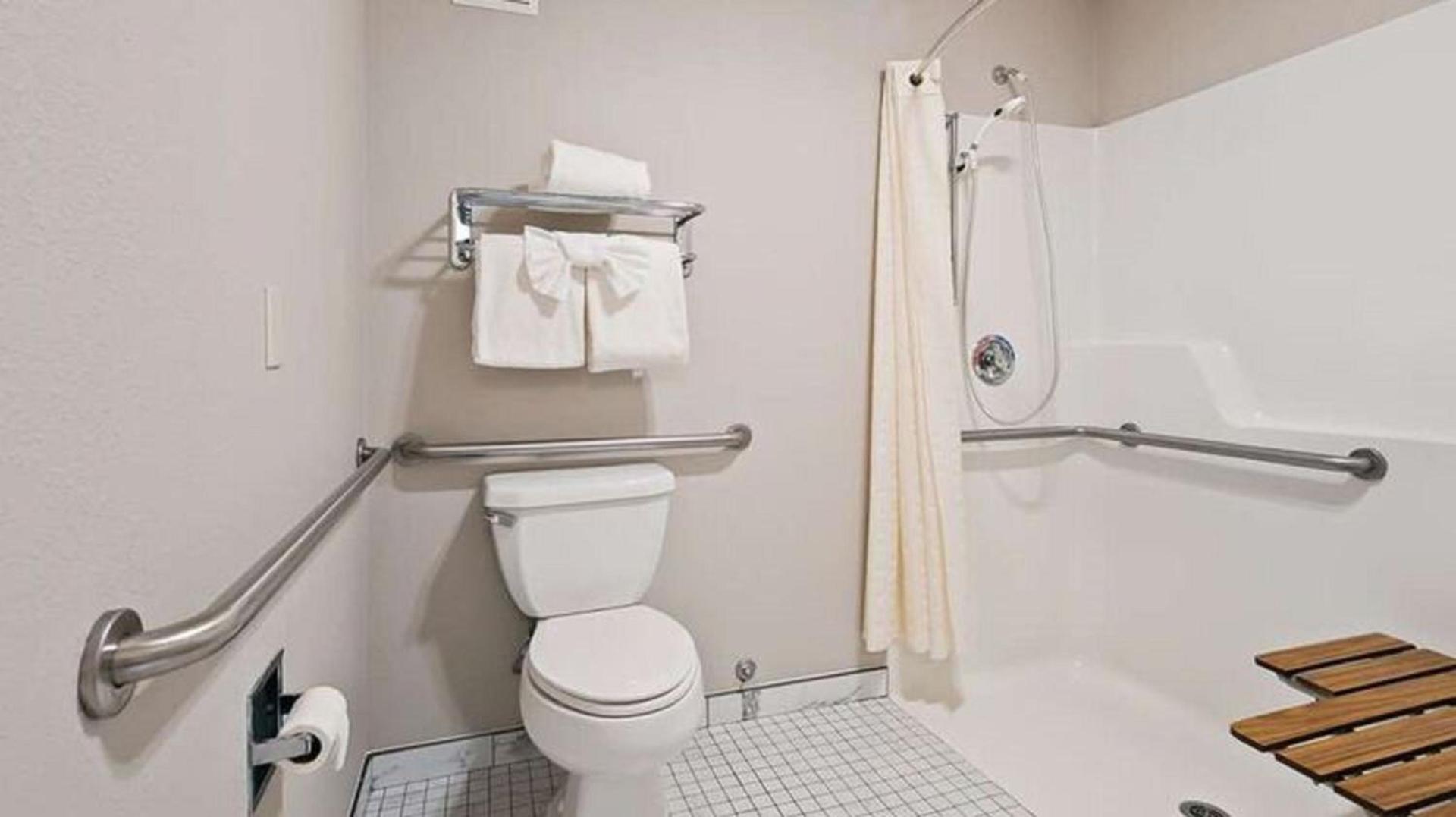 Lighthouse Suites Inn photo 8