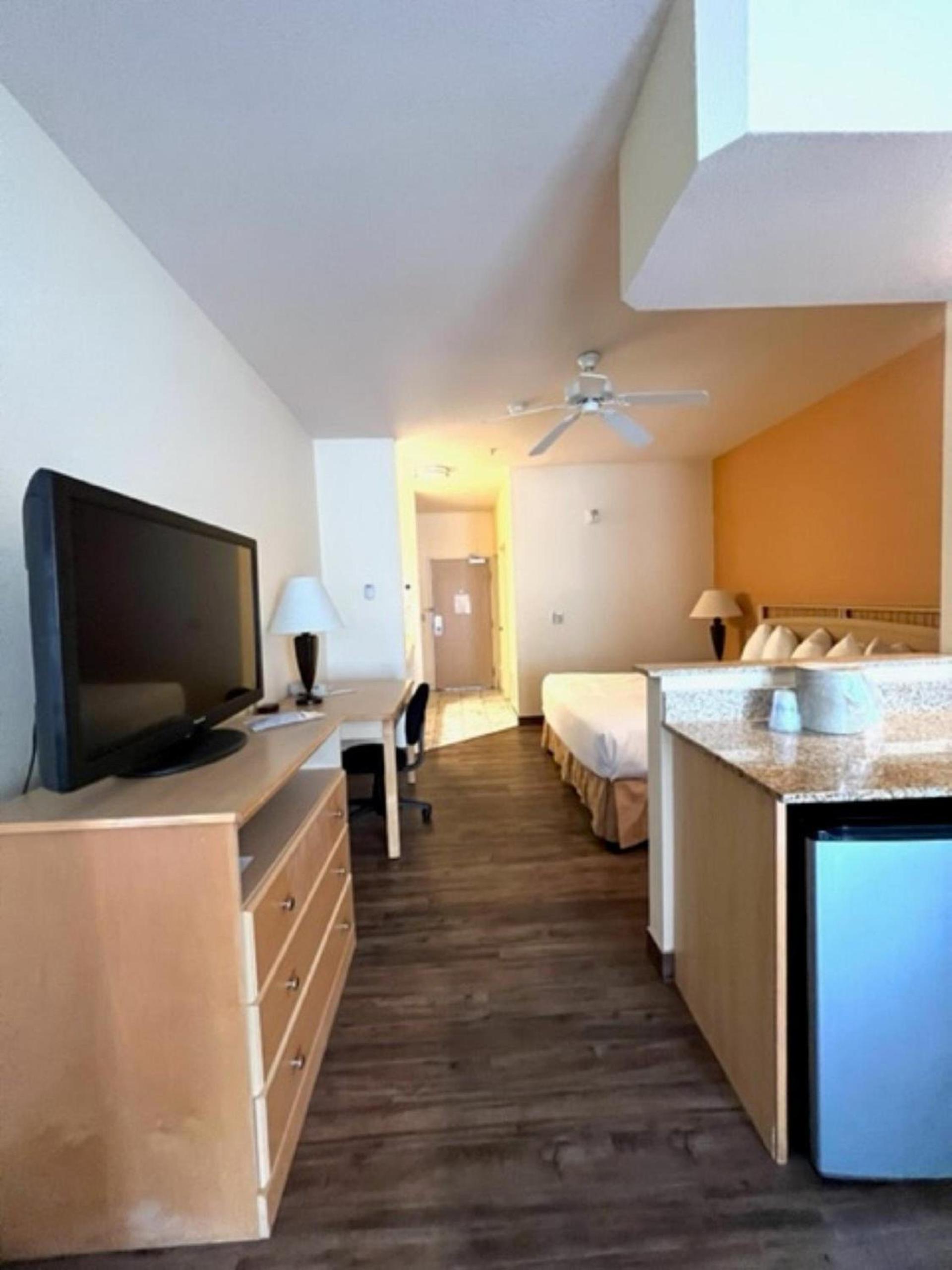 Lighthouse Suites Inn photo 30