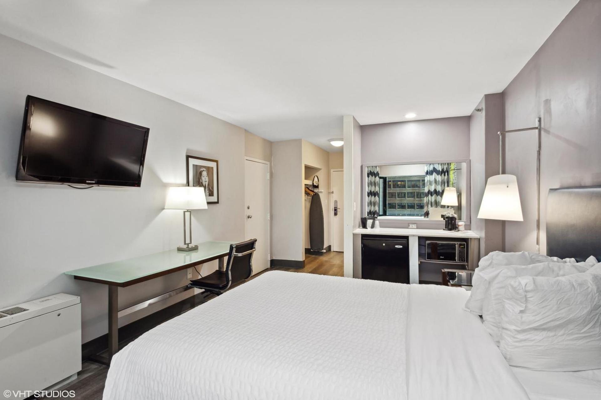 Comfort Inn & Suites Baltimore Inner Harbor photo 7