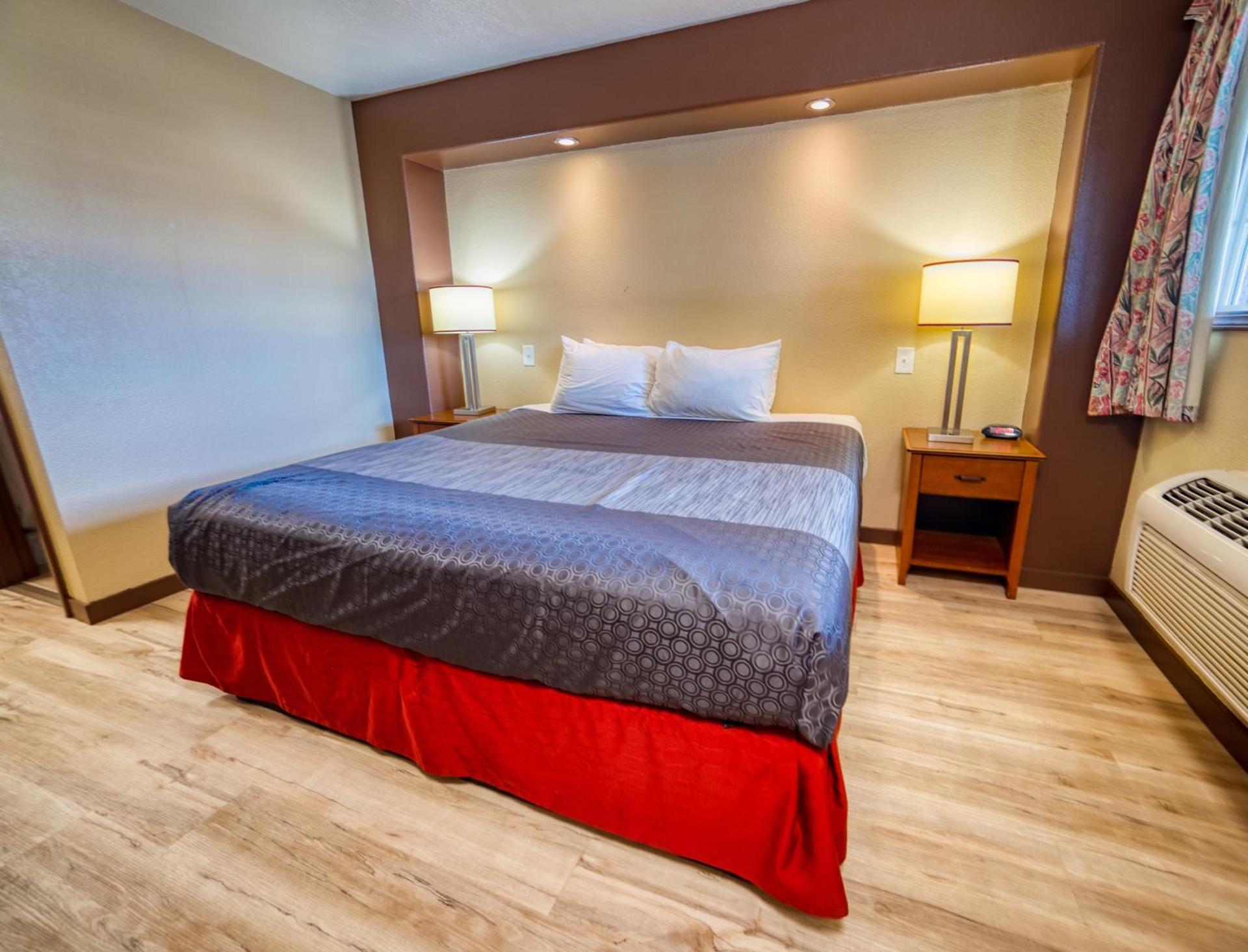 Budget Inn photo 2