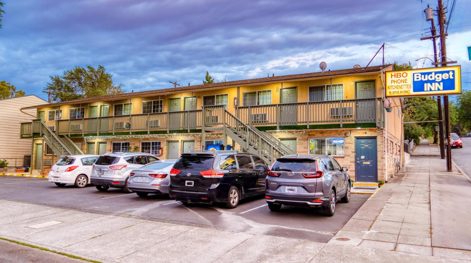 Budget Inn photo 6