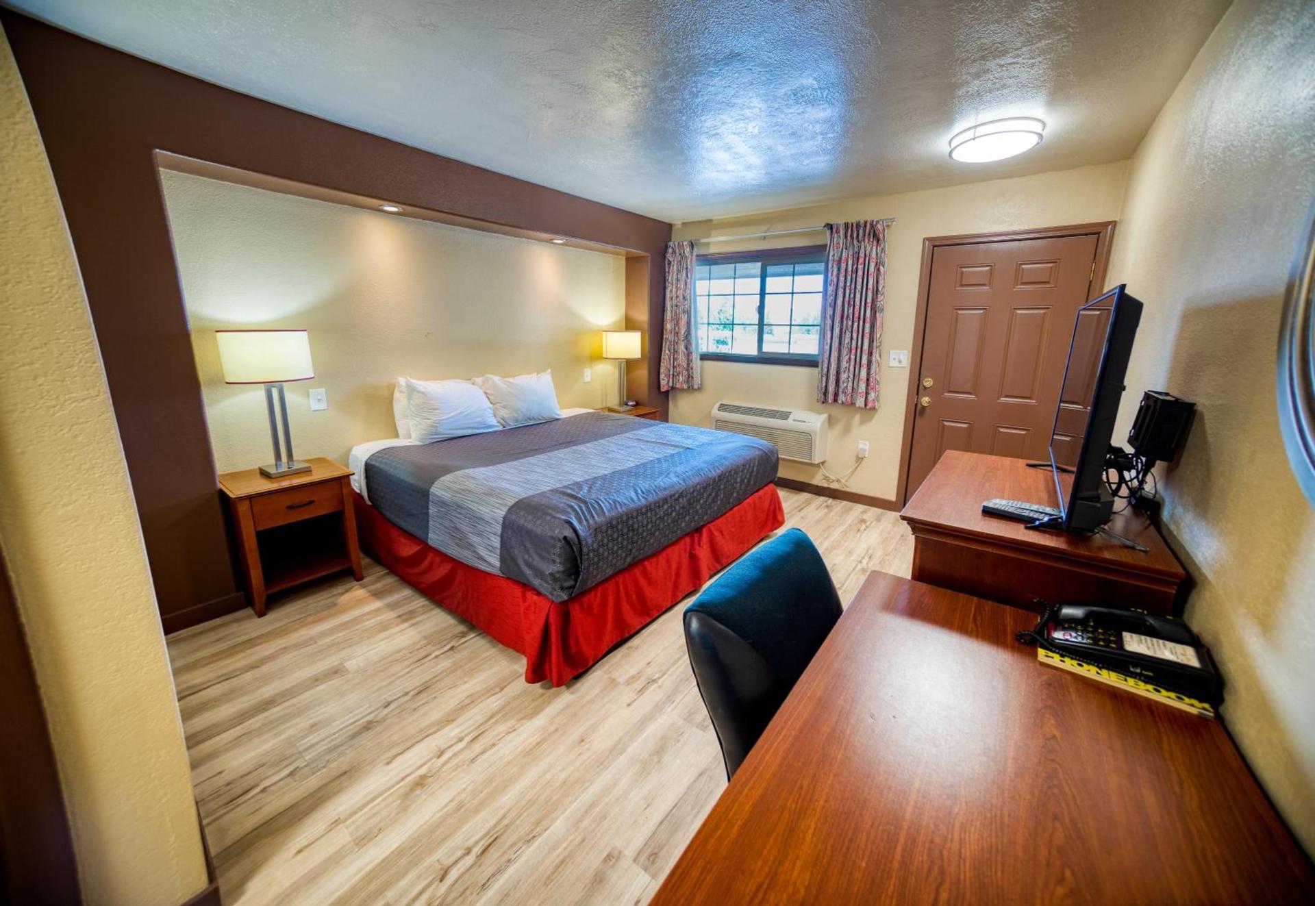 Budget Inn photo 10