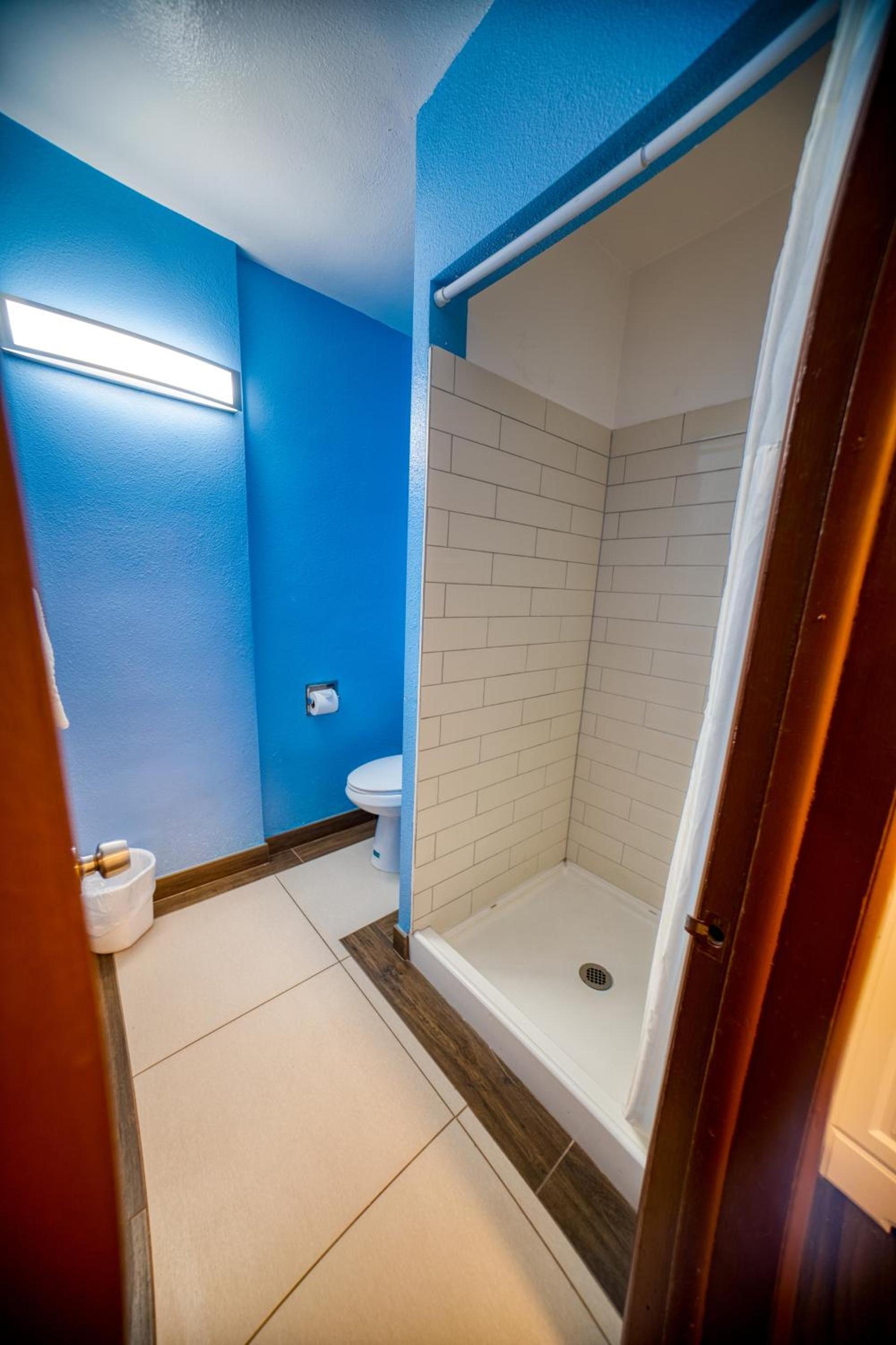 Budget Inn photo 49