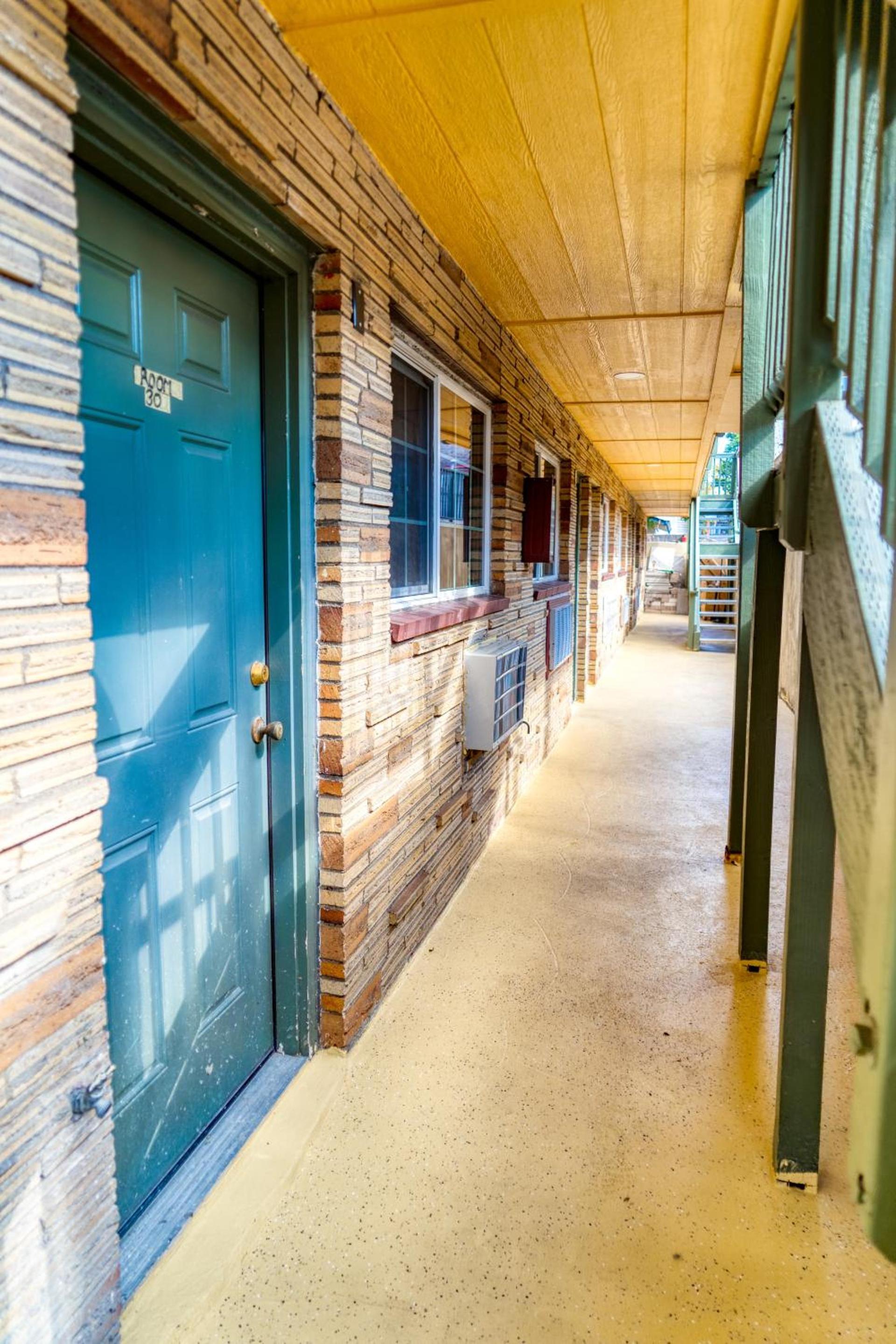 Budget Inn photo 53