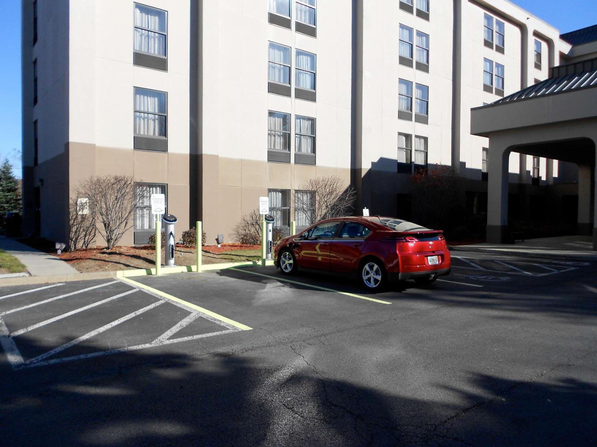 Hampton Inn Albany-Wolf Road photo 4