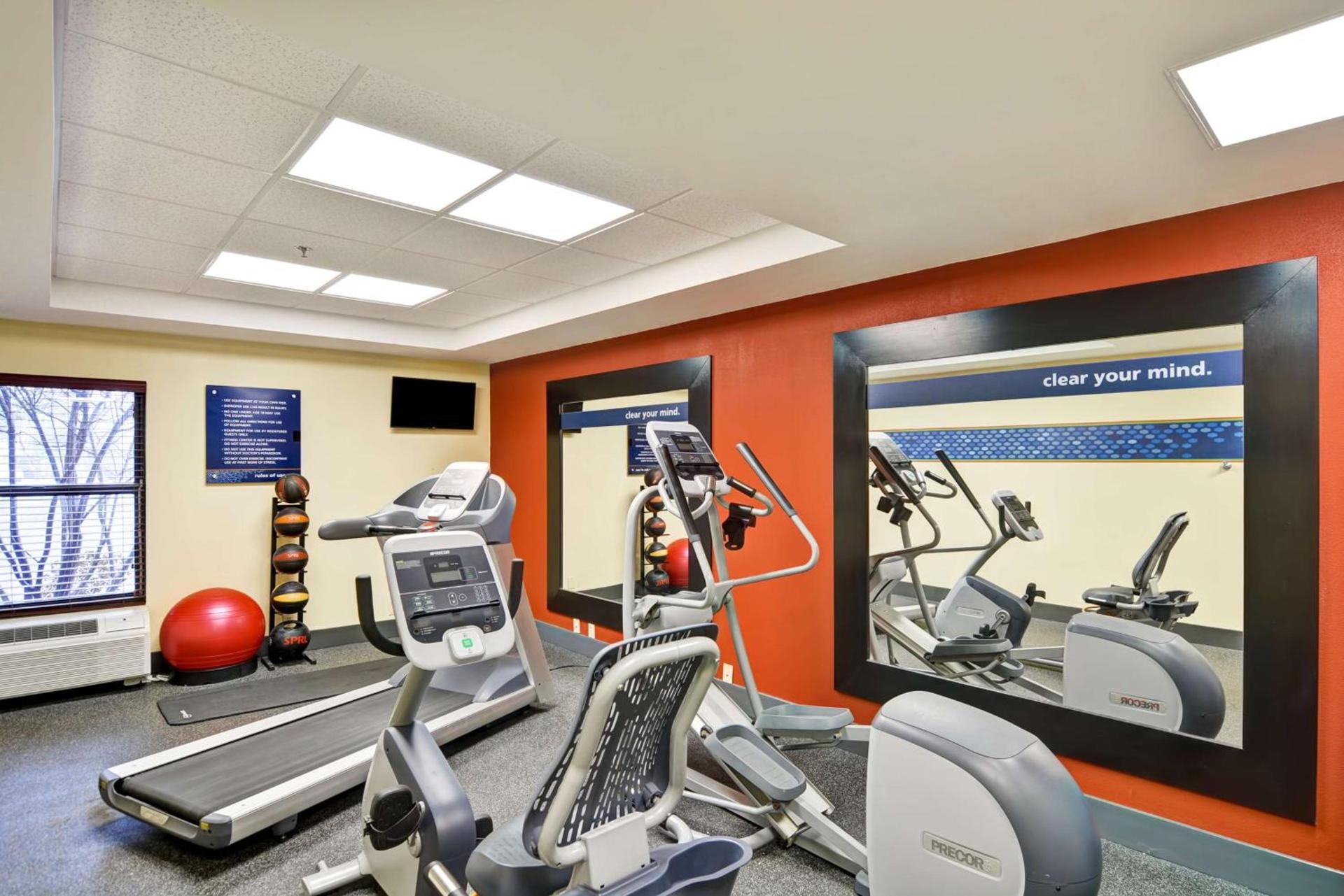 Hampton Inn Albany-Wolf Road photo 11