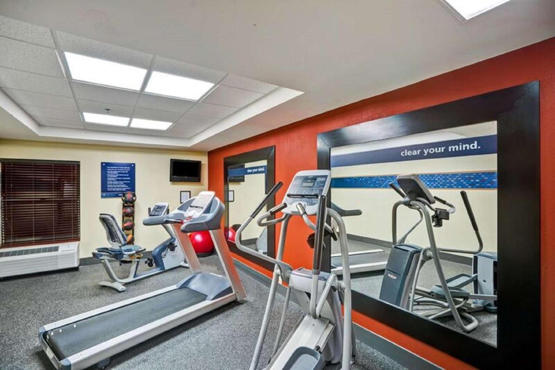 Hampton Inn Albany-Wolf Road photo 12