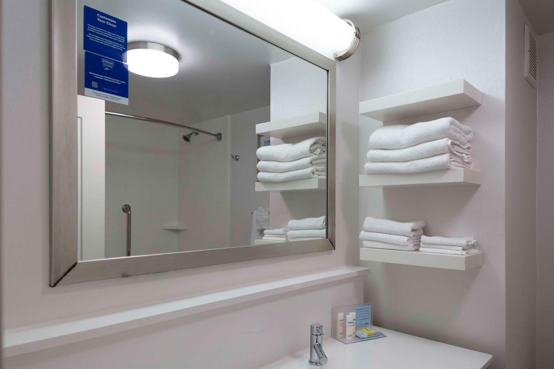 Hampton Inn Conyers photo 17