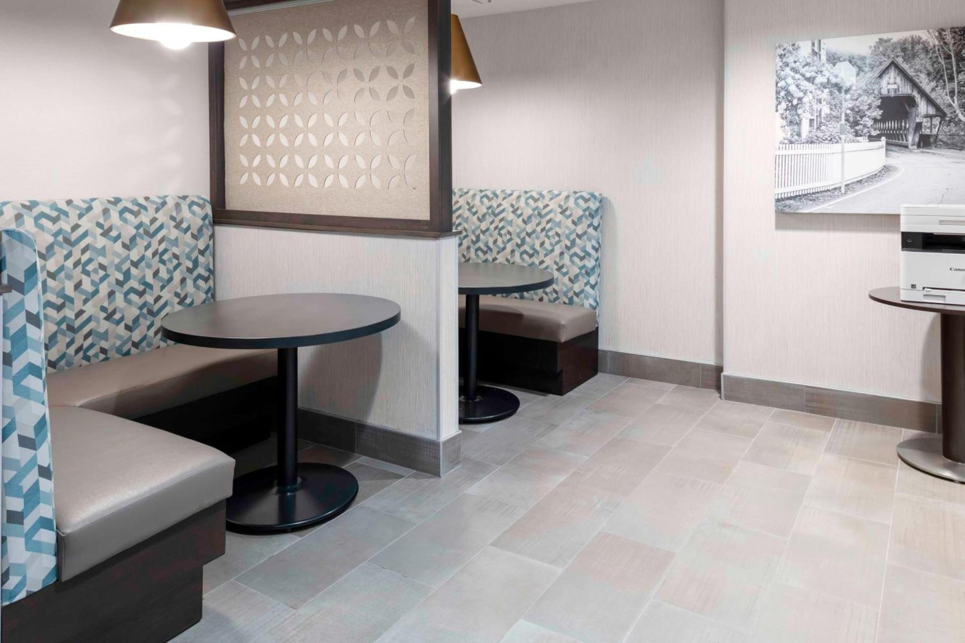 Hampton Inn Conyers photo 20