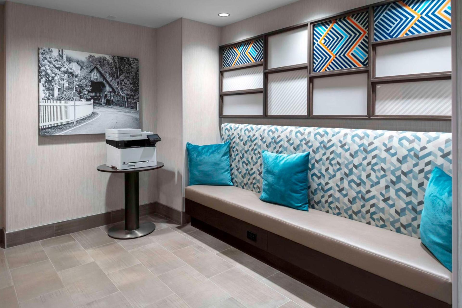 Hampton Inn Conyers photo 21