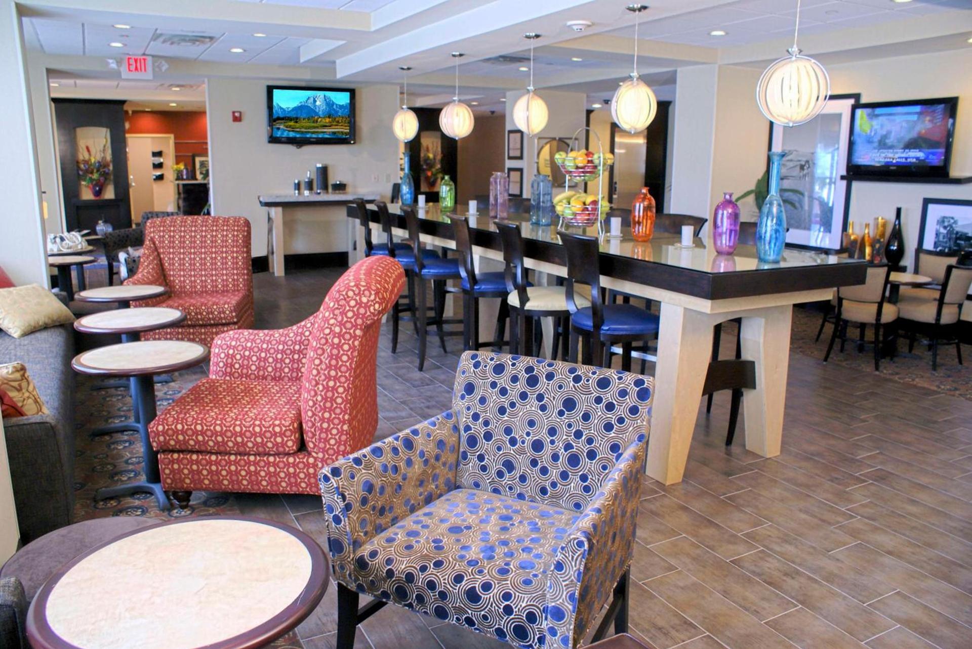Hampton Inn Orange photo 7