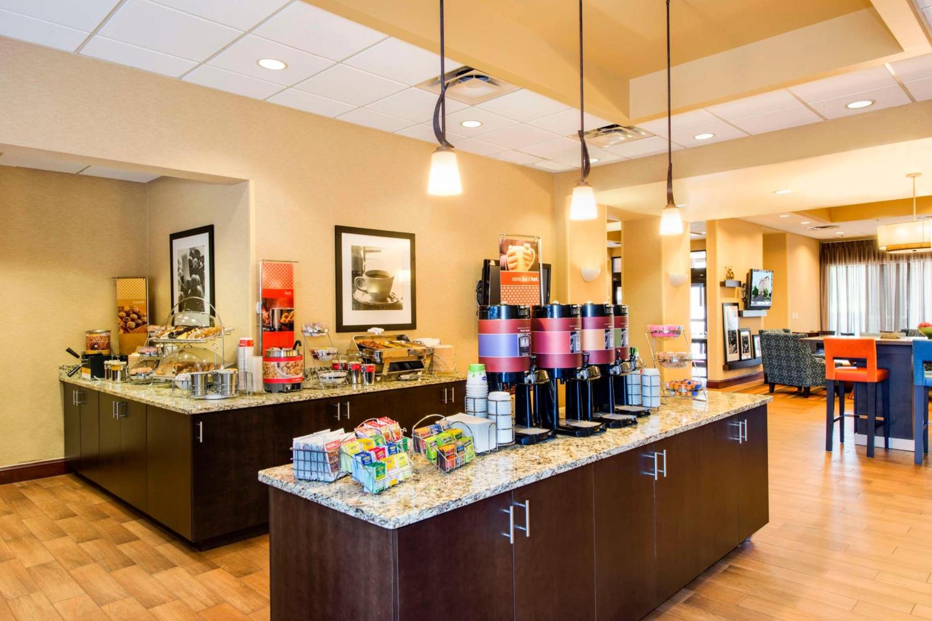Hampton Inn & Suites Atlanta-Galleria photo 7