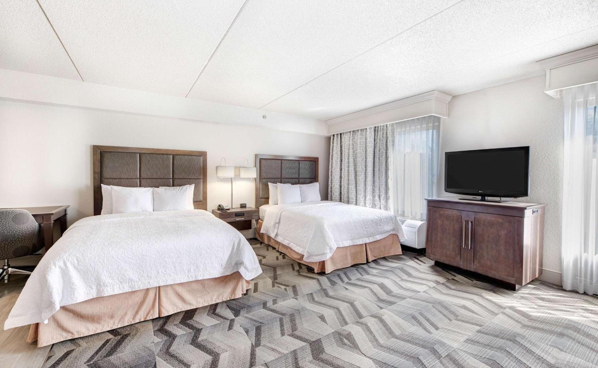 Hampton Inn & Suites Atlanta-Galleria photo 25