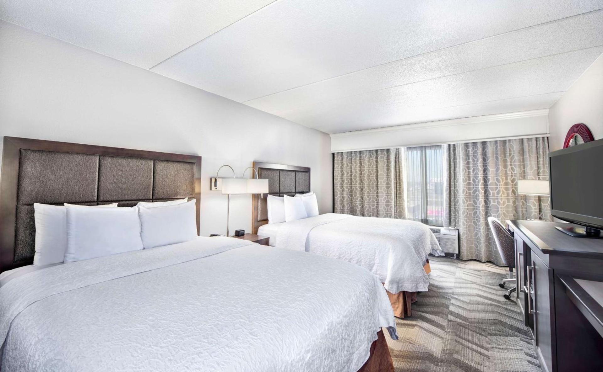 Hampton Inn & Suites Atlanta-Galleria photo 26