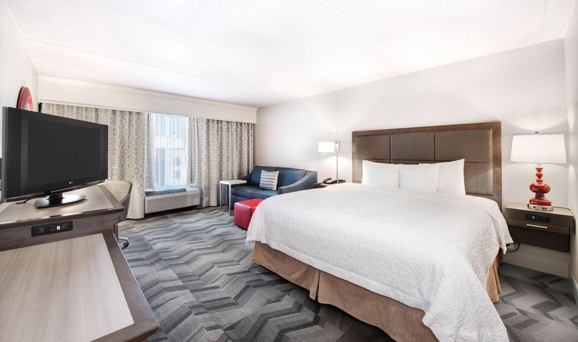 Hampton Inn & Suites Atlanta-Galleria photo 27