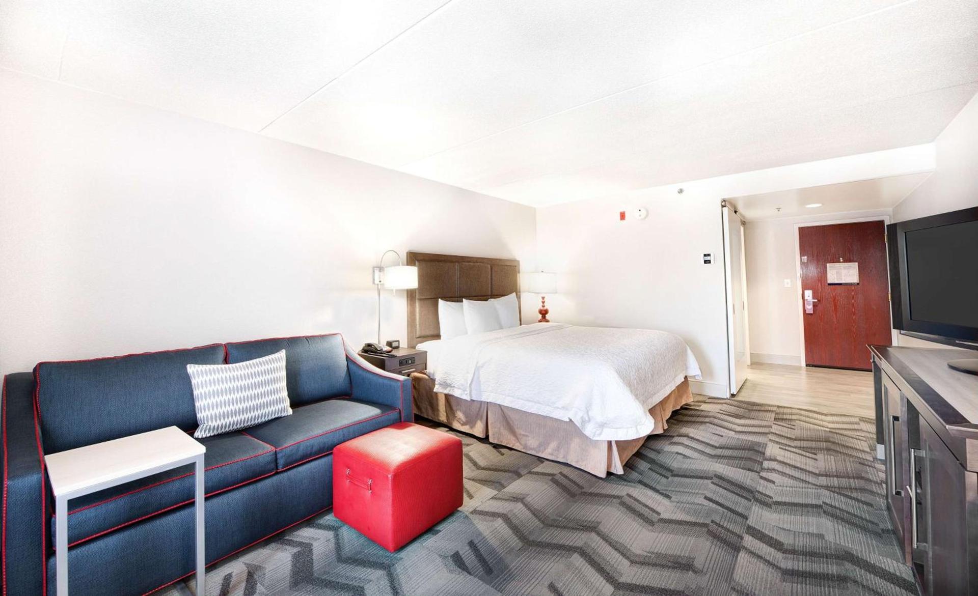 Hampton Inn & Suites Atlanta-Galleria photo 49