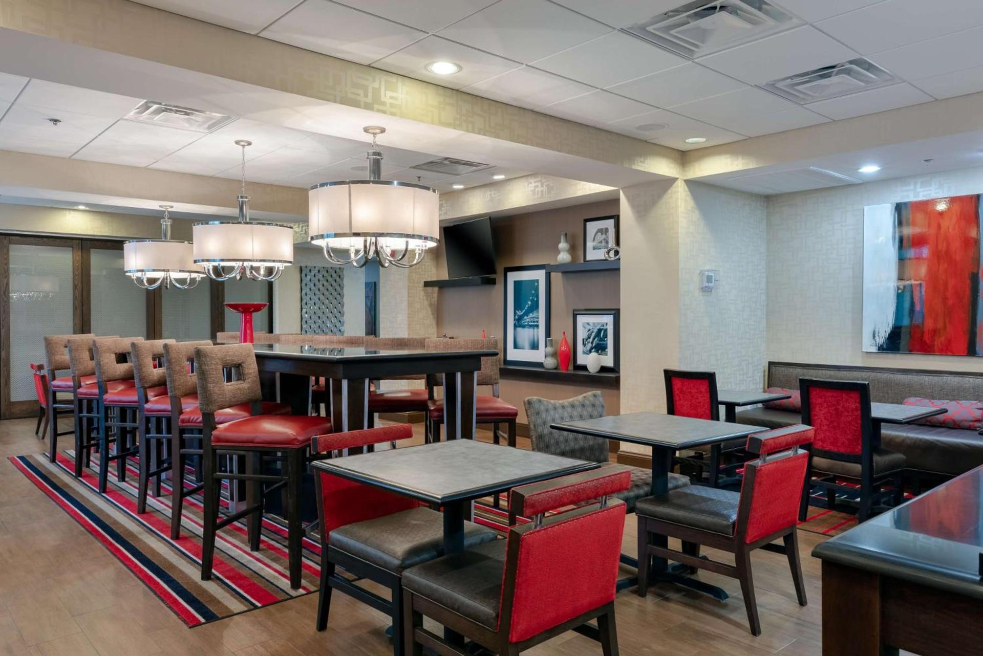 Hampton Inn Atlanta McDonough photo 8