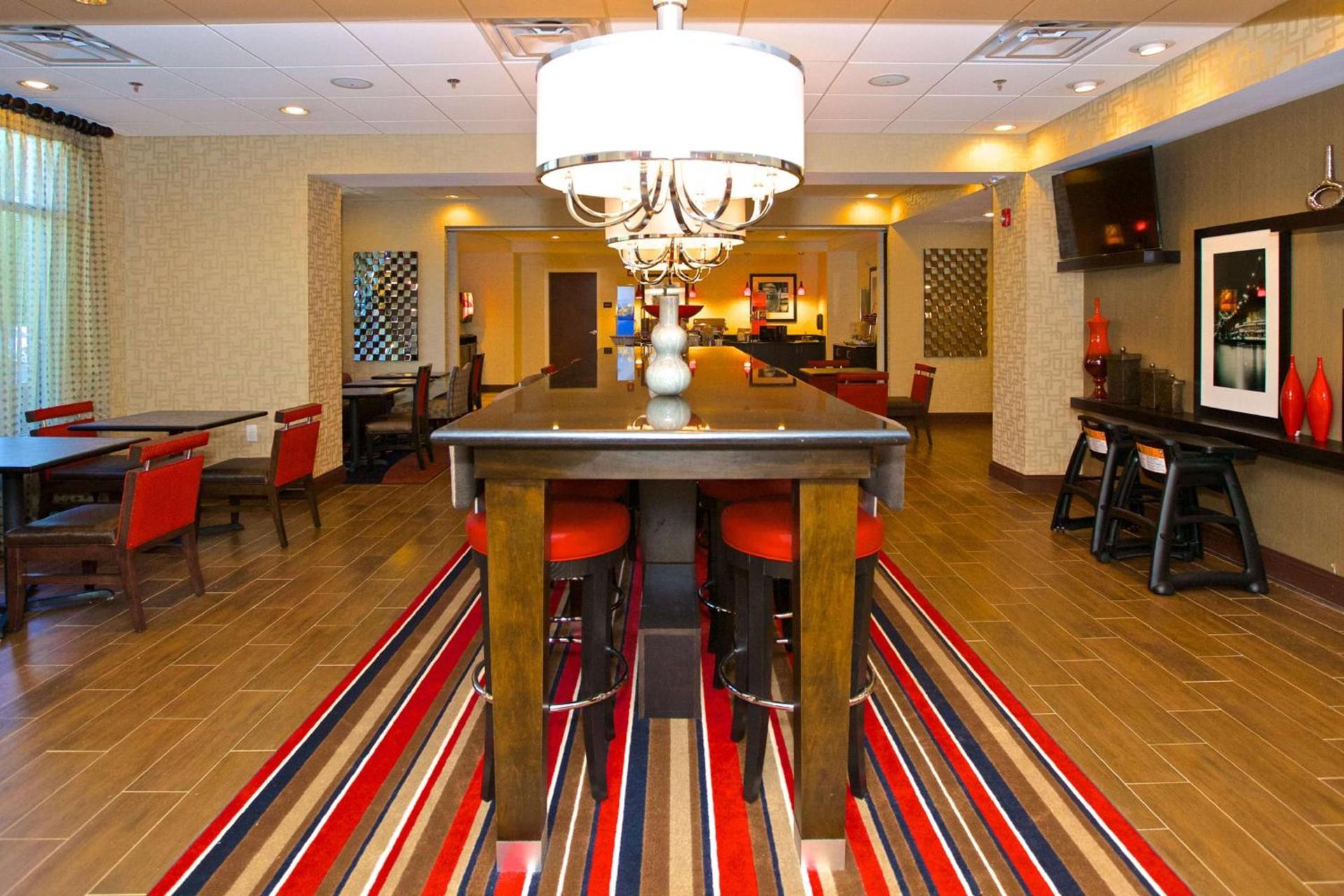 Hampton Inn Atlanta McDonough photo 12