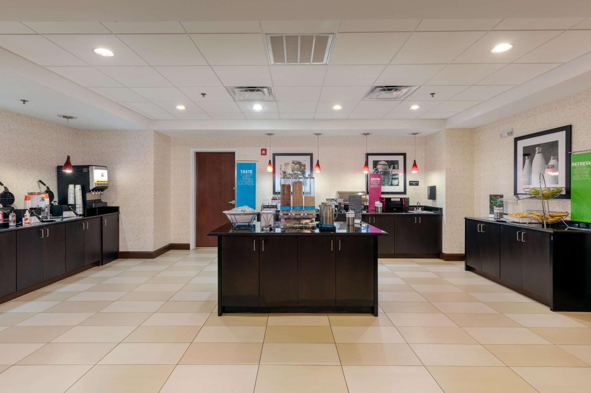 Hampton Inn Atlanta McDonough photo 3