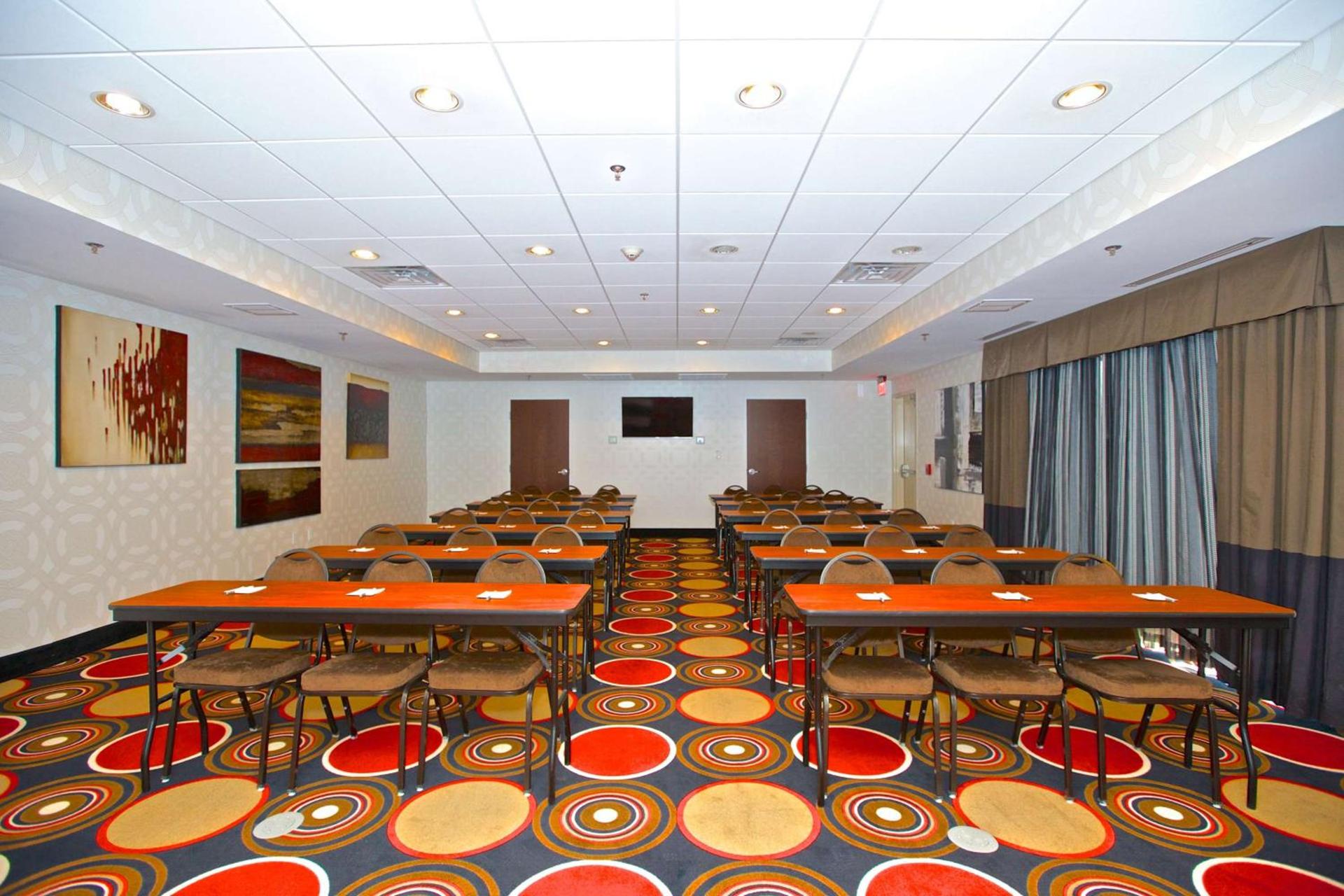Hampton Inn Atlanta McDonough photo 21