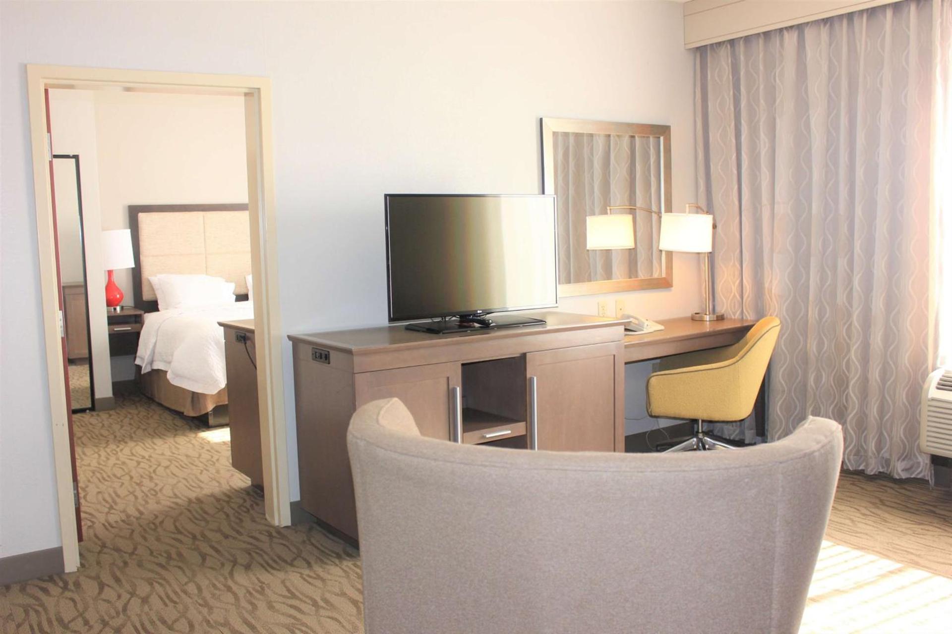 Hampton Inn Gonzales photo 18