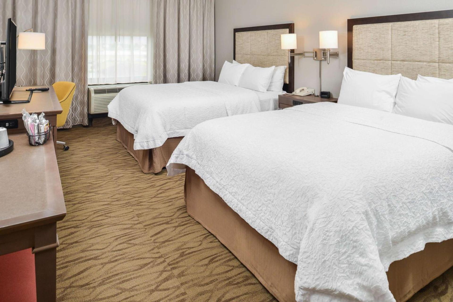 Hampton Inn Gonzales photo 27