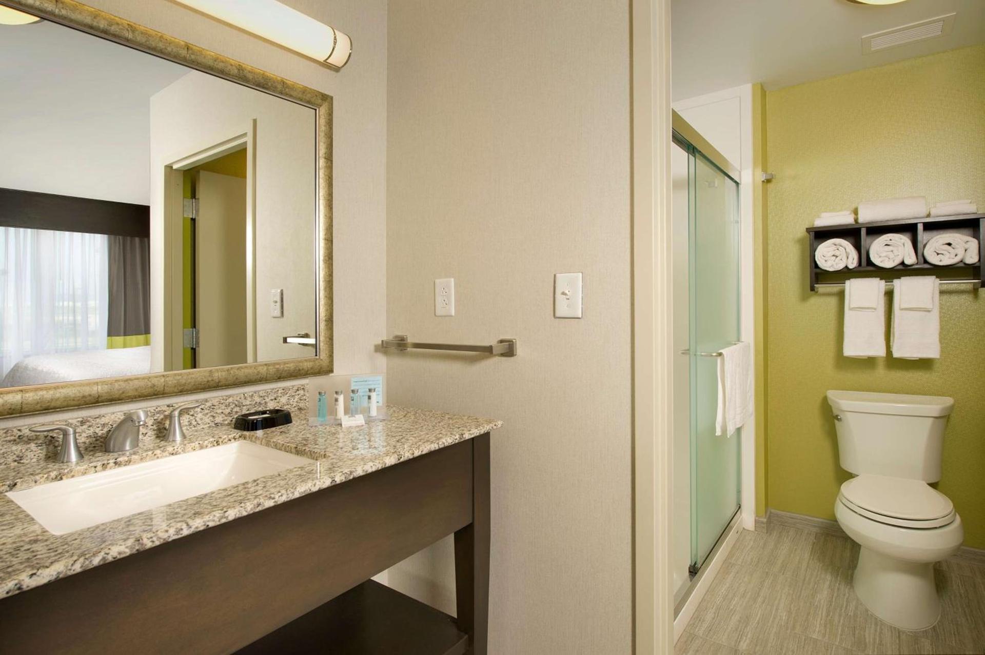 Hampton Inn & Suites - Buffalo Airport photo 12