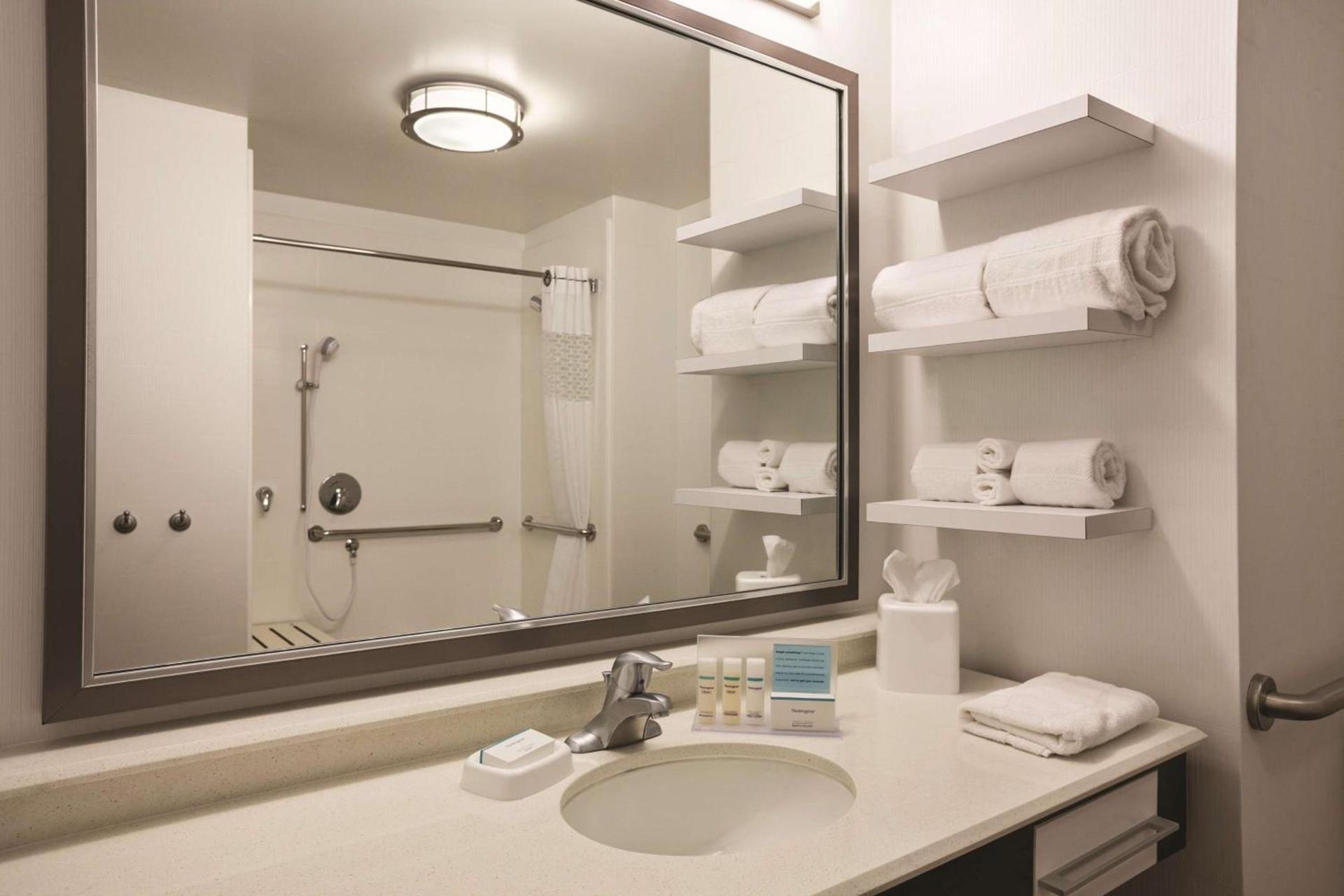 Hampton Inn Brigham City photo 23