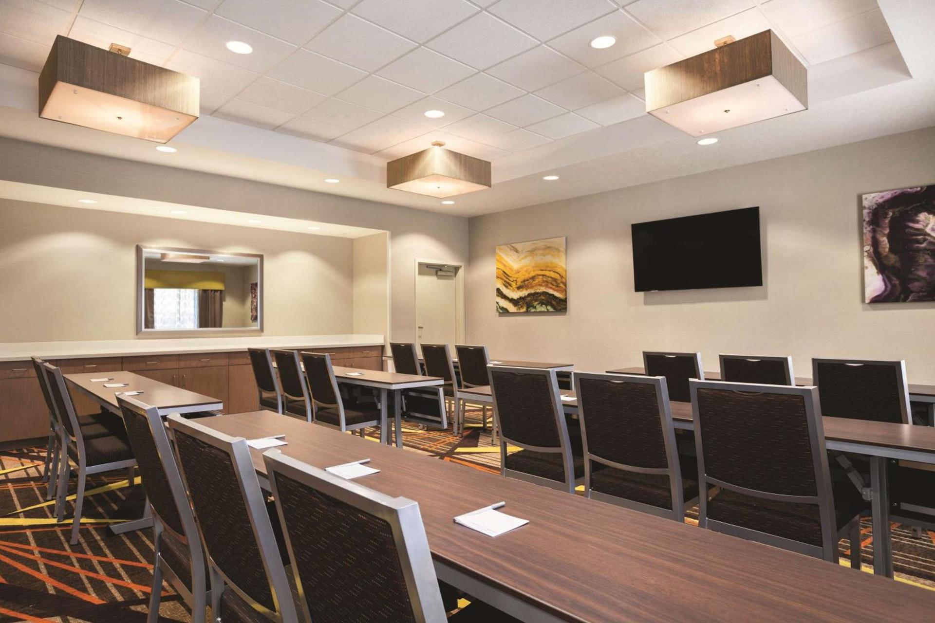 Hampton Inn Brigham City photo 26