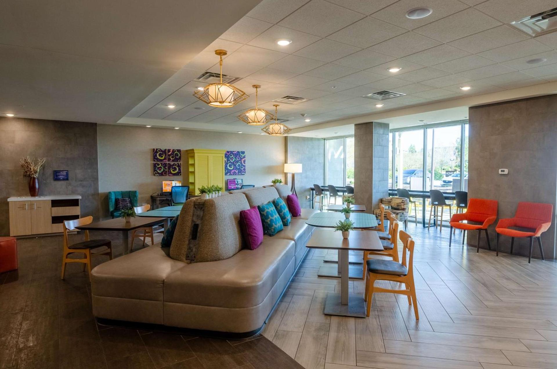 Home2 Suites By Hilton Atlanta Camp Creek Parkway, Ga photo 3