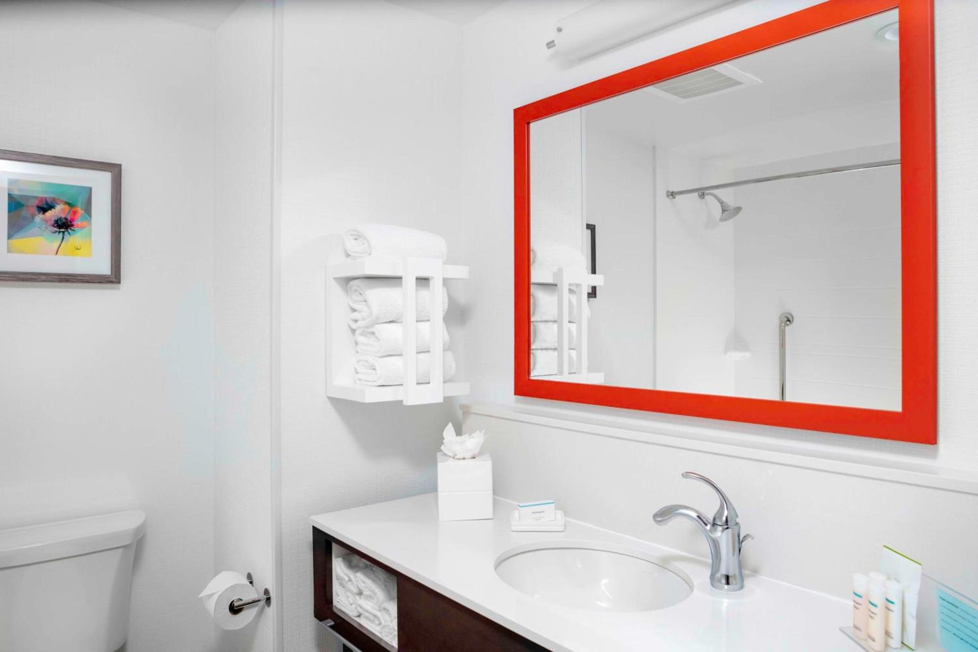 Hampton Inn & Suites Cedar Park North Austin, Tx photo 13