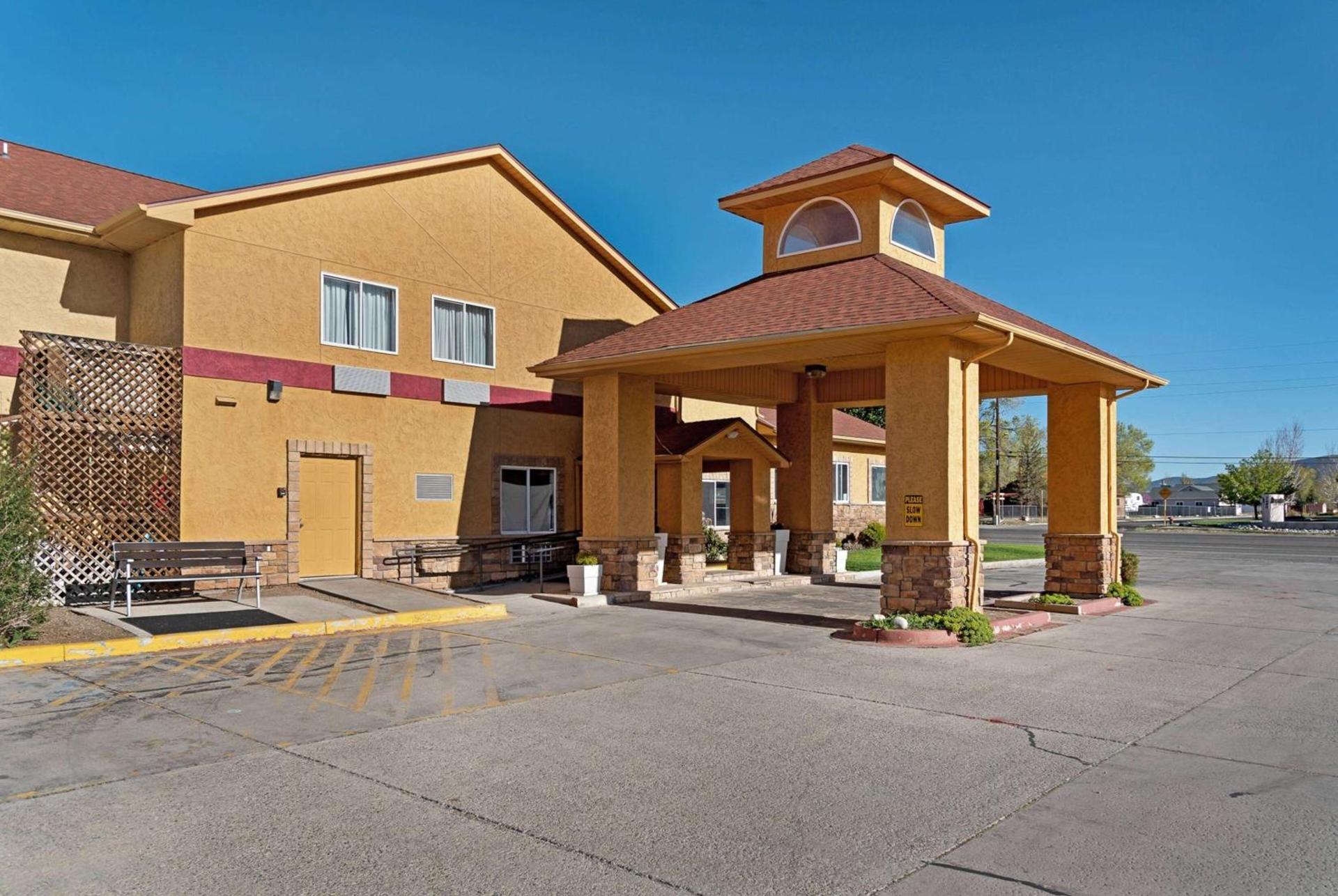 Baymont by Wyndham Salida photo 7