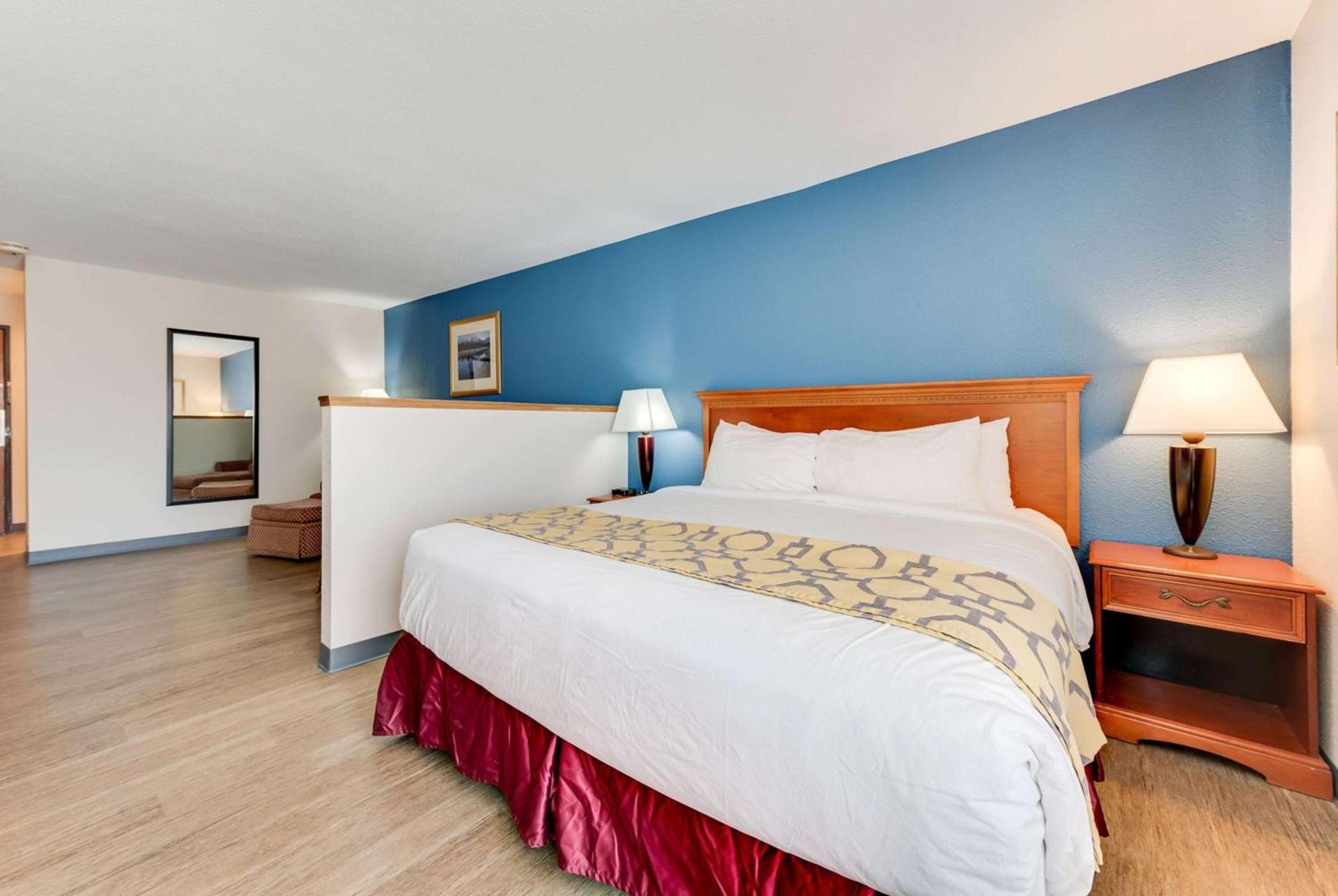 Baymont by Wyndham Salida photo 27