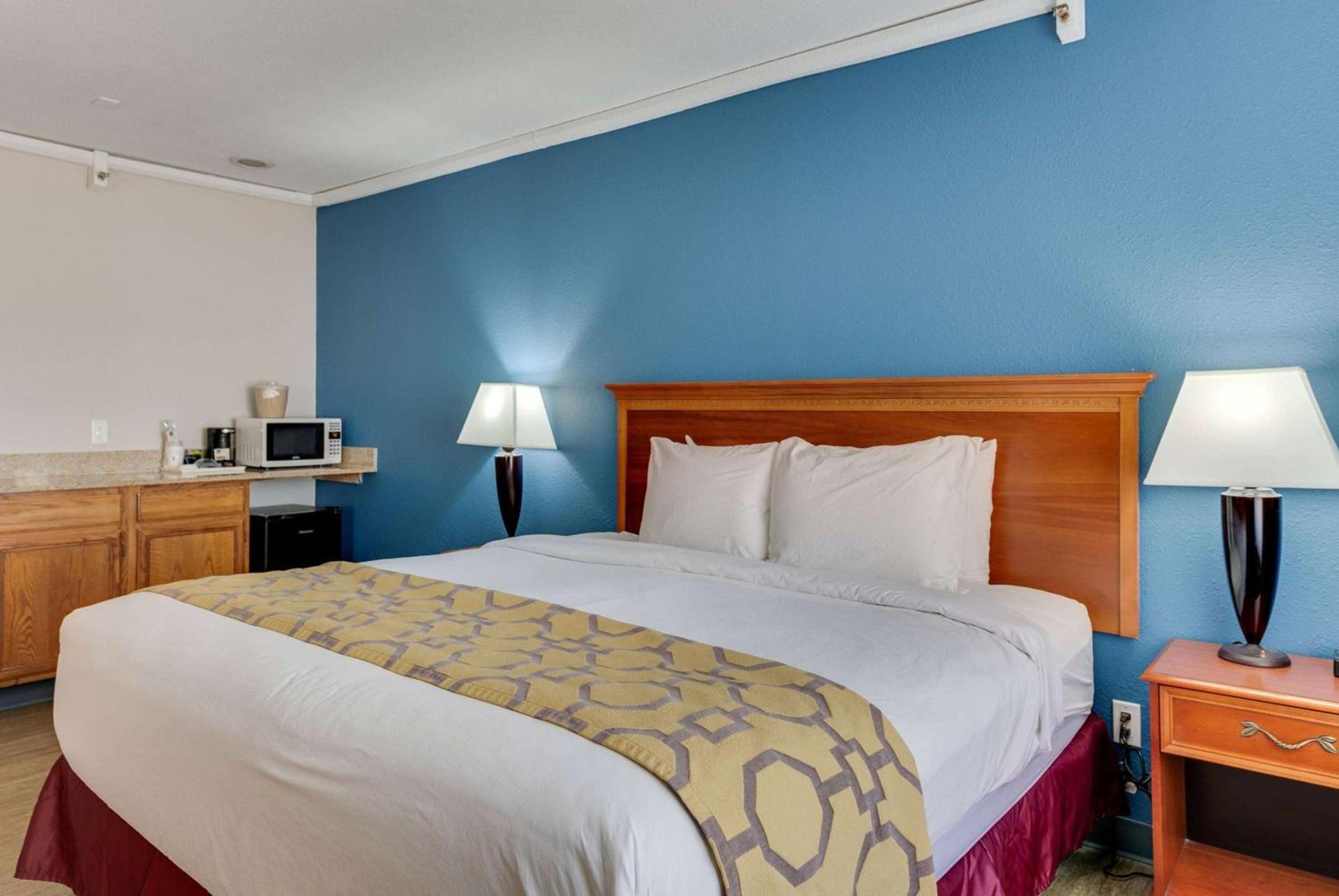 Baymont by Wyndham Salida photo 42