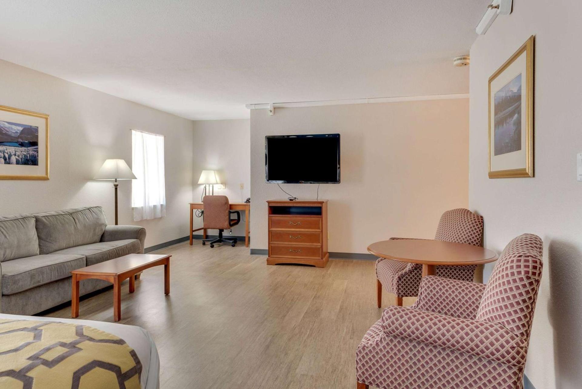 Baymont by Wyndham Salida photo 43