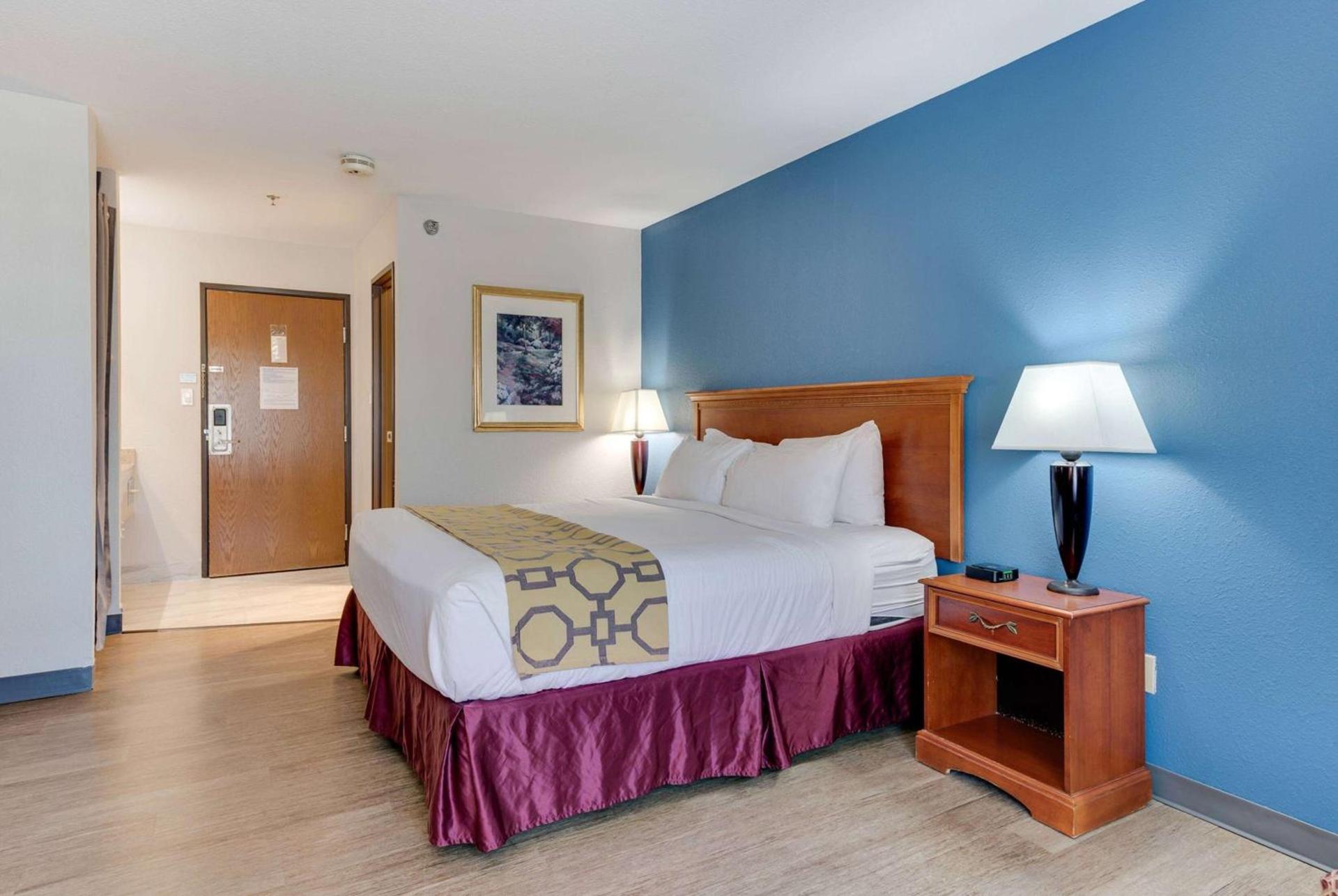 Baymont by Wyndham Salida photo 47