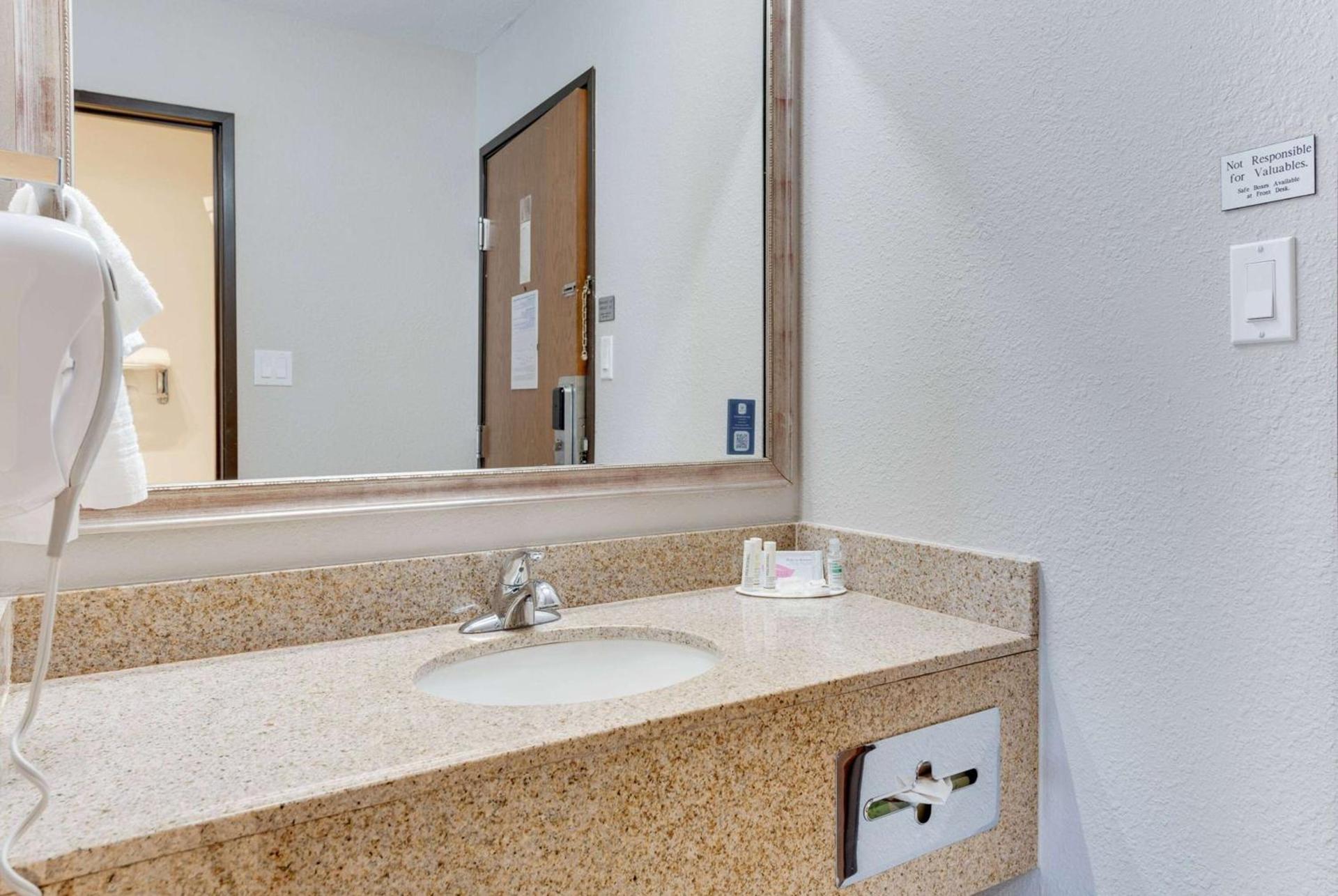 Baymont by Wyndham Salida photo 50