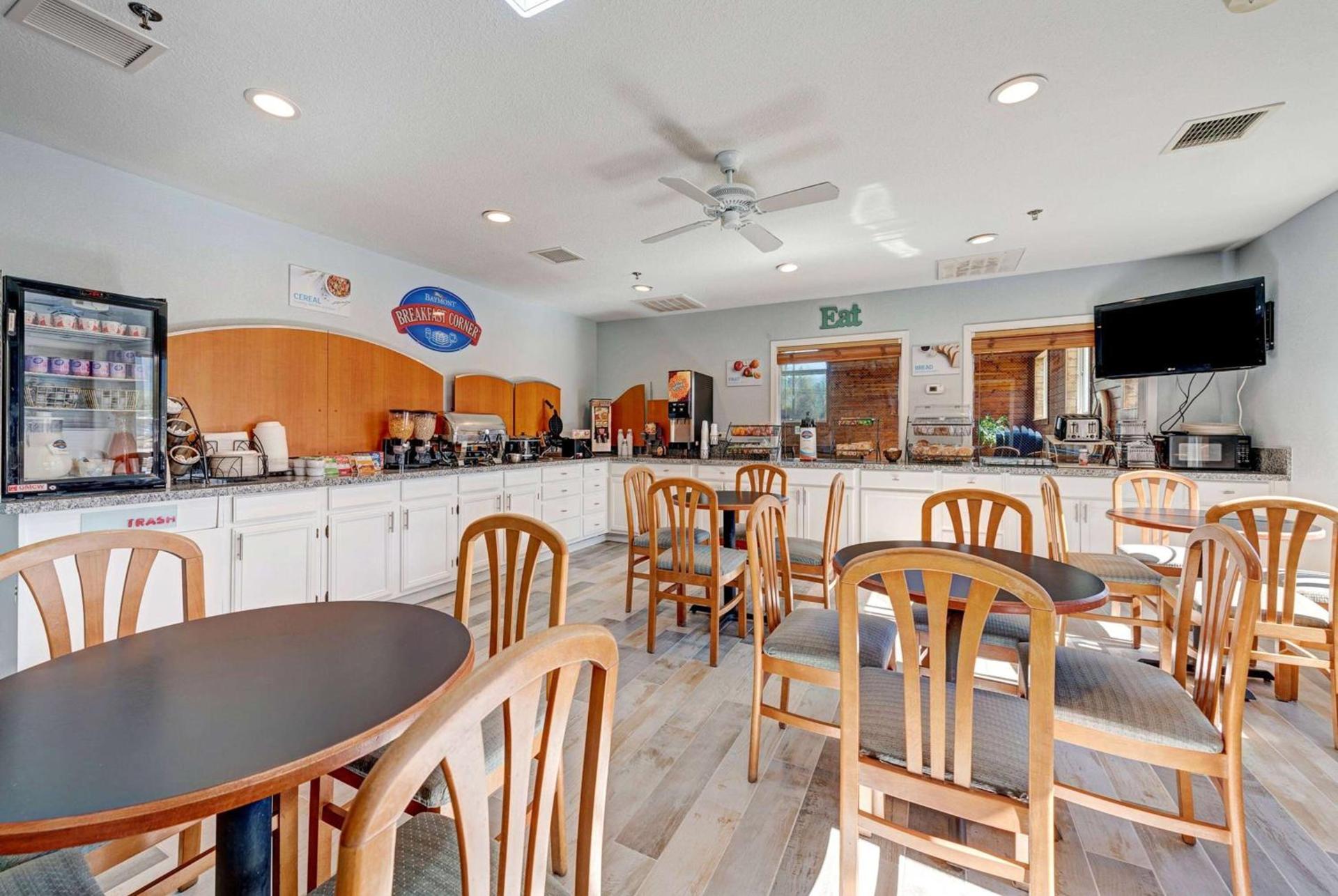 Baymont by Wyndham Salida photo 65